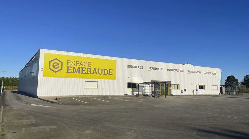 Le magasin Espace Émeraude de Ploudaniel a été inauguré le 5 mars.